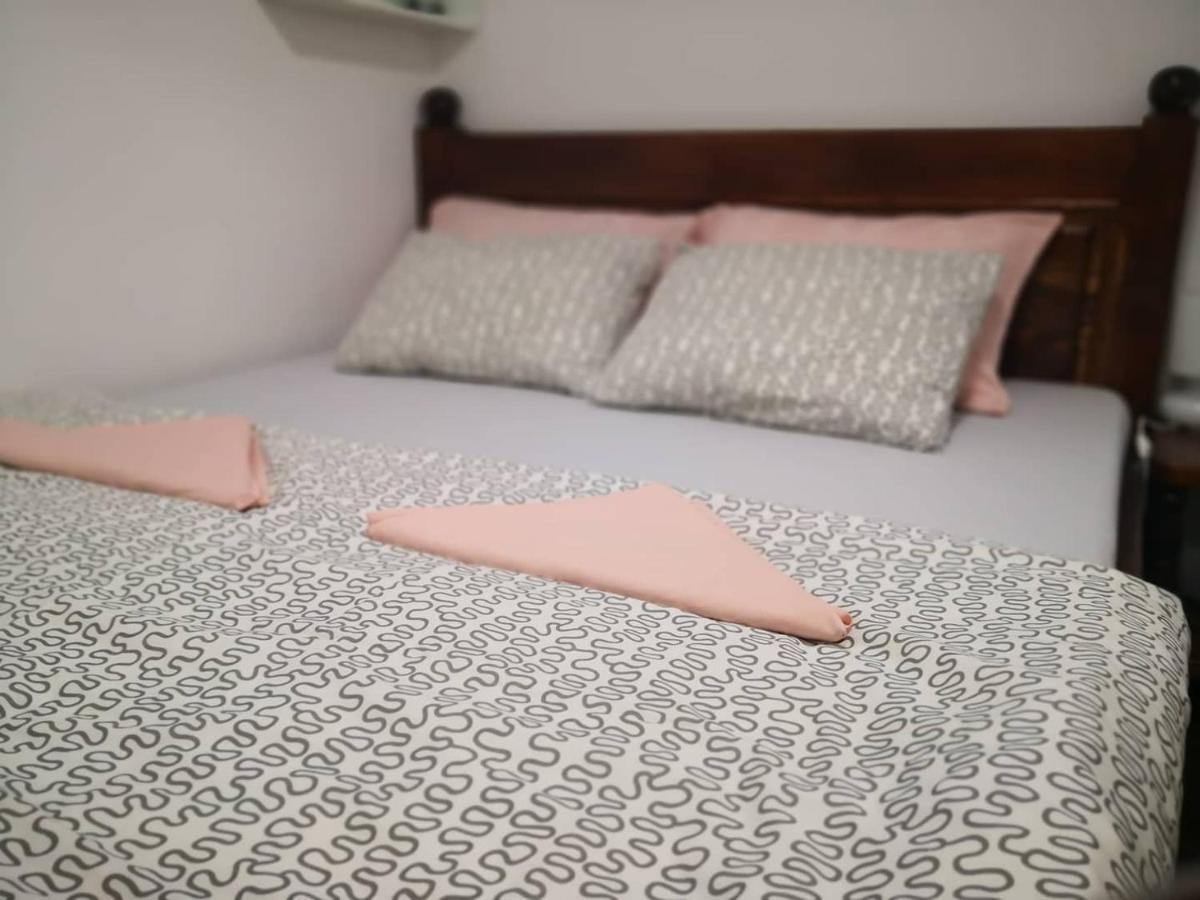 Apartmani Novak - Vir Buitenkant foto
